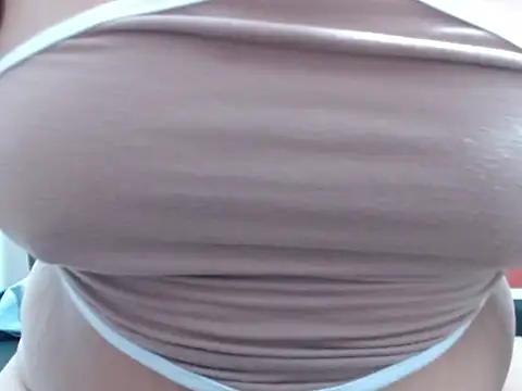 Laura_hottt 即時 XXX 聊天