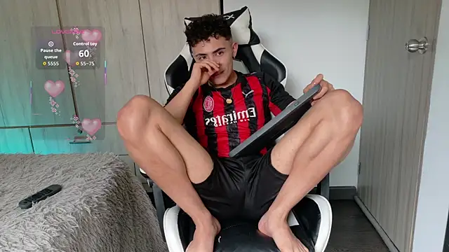 Saimonvela Chat XXX live