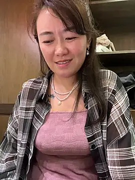 Molly-xiao: онлайн-секс-чат