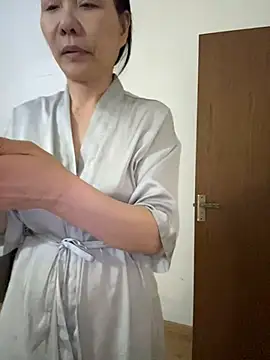 xiiuuff18's Live XXX Chat