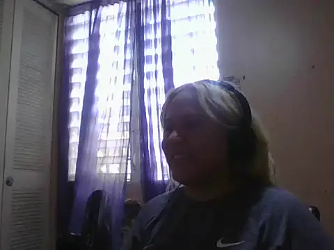 agathaa69's Live XXX Chat