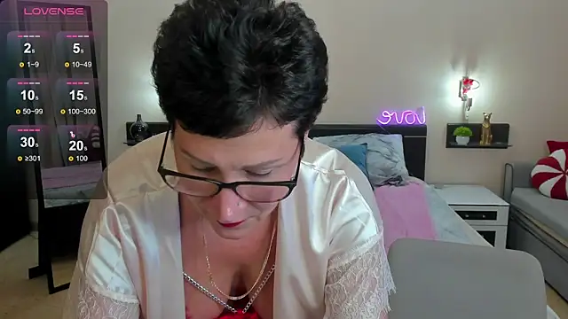 JennyMons লাইভ XXX চ্যাট