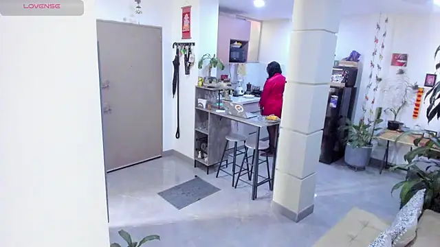 LadyNahir's Live XXX Chat
