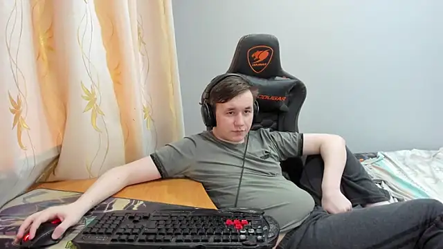 iliaskrislove's Live XXX Chat