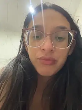 Ninnfa's Live XXX Chat