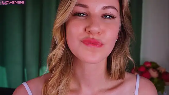 MablePetrucco élő XXX-chatje