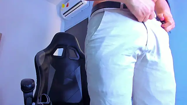 mike_257 Chat XXX in diretta