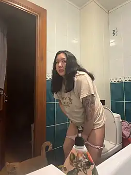 Naughtbaby_2025's Live XXX Chat