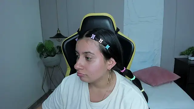 Chatroom XXX en direct de kira_relish