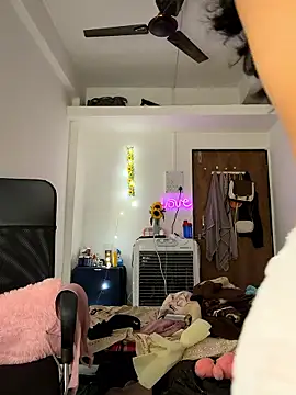 XXX chat uživo modela luv_johrrra