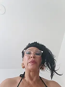 แชท XXX สดของ katysquirtdirty