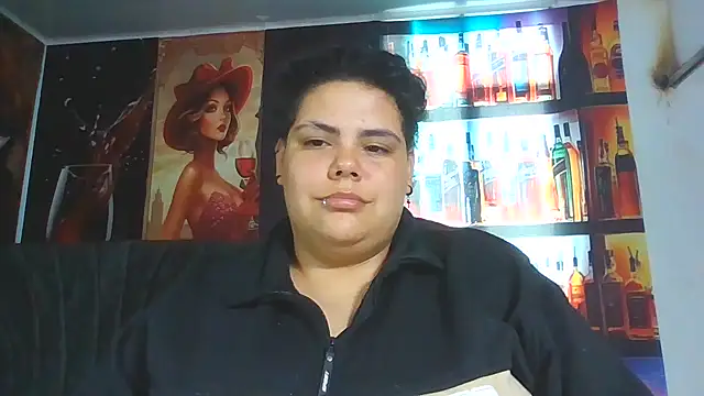 Hailey_Curvy Chat XXX in diretta