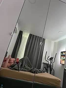 WELLCUM_FIRE's Live XXX Chat