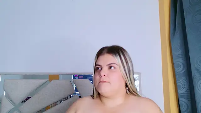 Živý XXX chat KiimBrooks