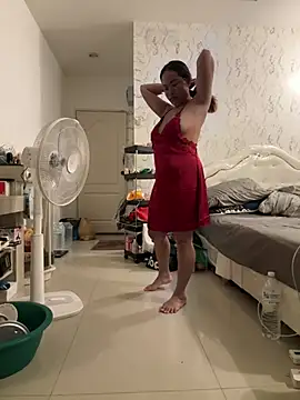 Ponthip Adlı Modelin Canlı XXX Sohbeti