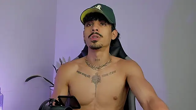 Lukeetaylor Live XXX-Chat