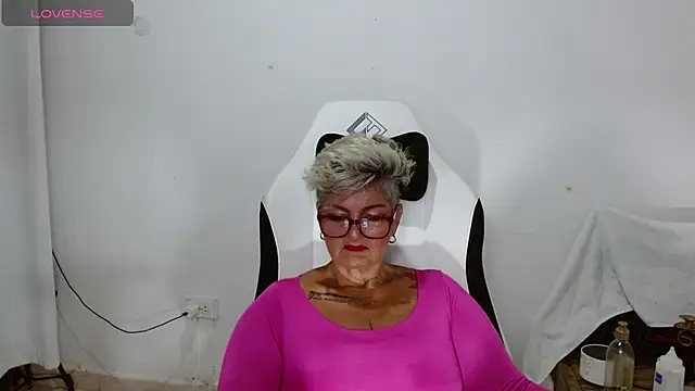 bety-cum2's Live XXX Chat