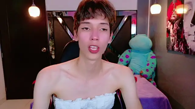 Stefany_PiInk লাইভ XXX চ্যাট