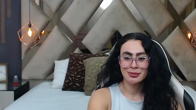 Chat +18 de MartinaaFit ao vivo