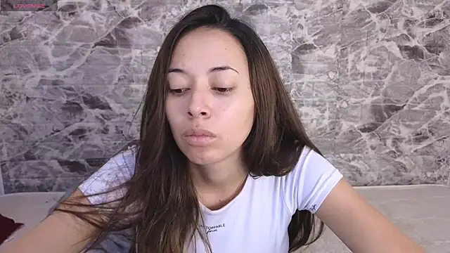 Danny_Ninaa Adlı Modelin Canlı XXX Sohbeti