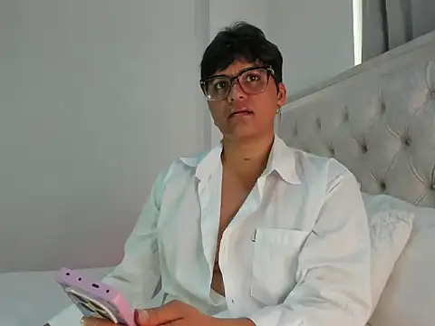 Chat +18 de NenaAngeel1 ao vivo