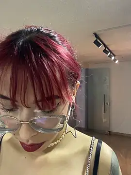 MeraSecretXXX's Live XXX Chat