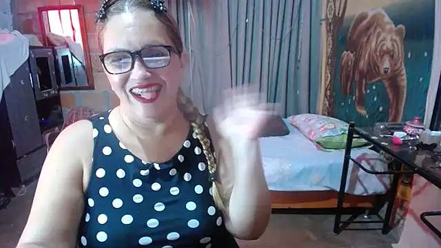 MOTHER_AND_SON09 Chat XXX in diretta