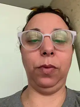 LupitaHaze Chat XXX live