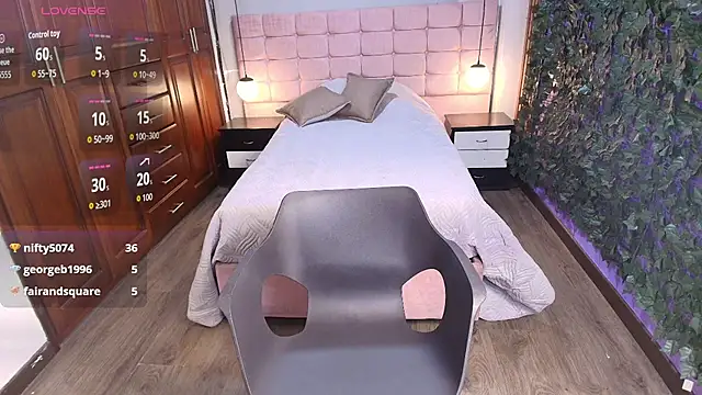 MoriahStorm's Live XXX Chat