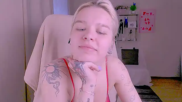 Hot_Blonda's Live XXX Chat