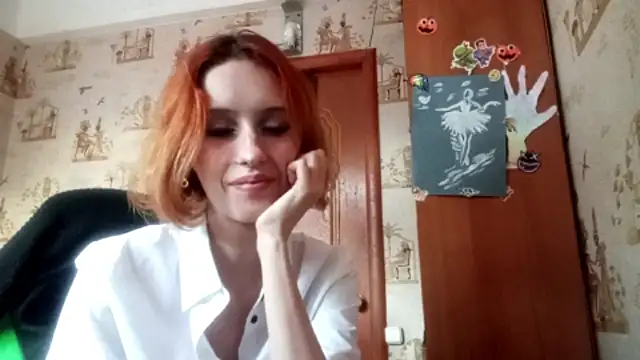 SirenFrost Chat XXX in diretta