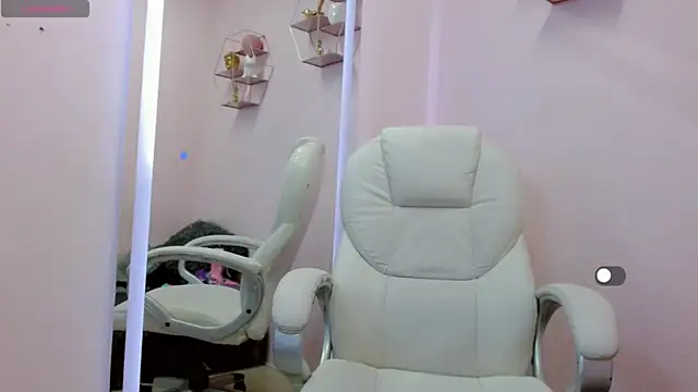 Živý XXX chat SHARONCUTE_F1