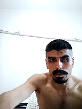 bahadr23 লাইভ XXX চ্যাট