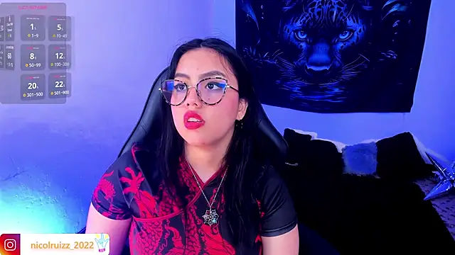 Živý XXX chat Nicolle_Ruizz