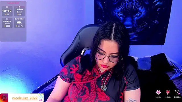 XXX chat uživo modela Nicolle_Ruizz