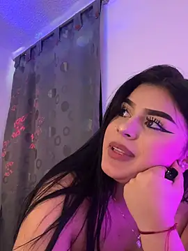 Kariina__69 Adlı Modelin Canlı XXX Sohbeti