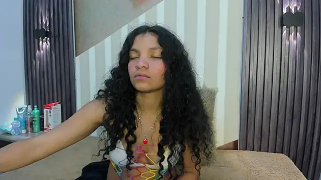 Chat +18 de LittleeStar ao vivo