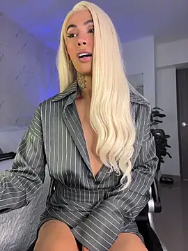 miss_tatiana_'s Live XXX Chat