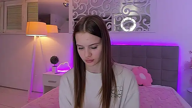 XXX chat uživo modela LuisaClover
