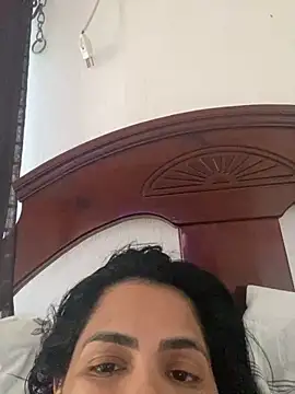 Chat +18 de danilyns ao vivo