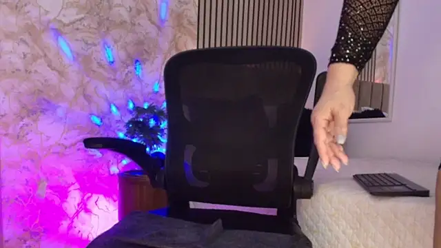JuliRamirez's Live XXX Chat