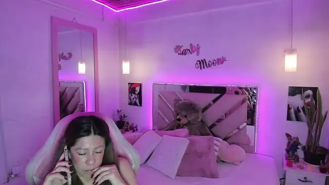 Czat XXX na żywo – Karly_moon