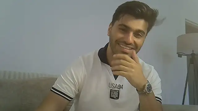 ciceroable Adlı Modelin Canlı XXX Sohbeti