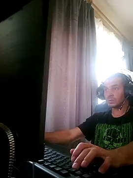KaspaRo22 Show in webcam