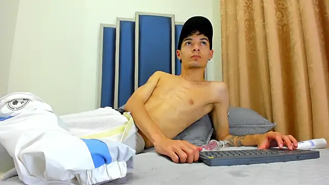 Yefersonyoss' Live XXX Chat