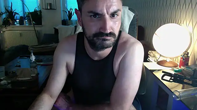 tomz0819n Live XXX chat