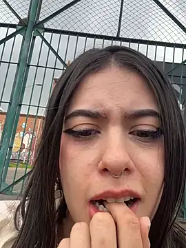 Chatroom XXX en direct de Alice_Vixen