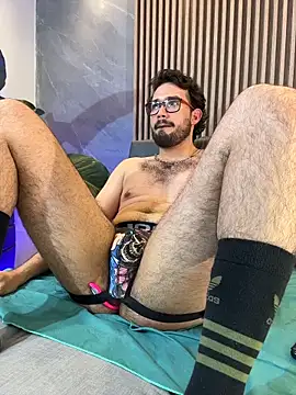 Adrian_SITH 即時 XXX 聊天