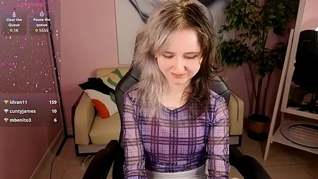 LinaVeritas' Live XXX Chat