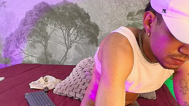 Chat XXX ao vivo de Milan_coopers